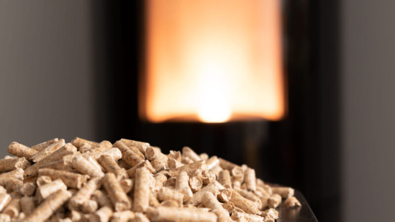 Stocker des pellets durant l'hiver : astuces pour garantir leur qualité
