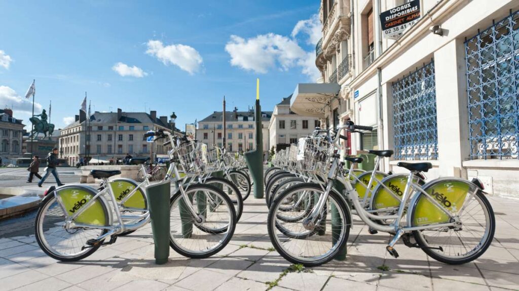 Analyse de l'utilisation des vélos partagés à Paris, Bordeaux et Grenoble