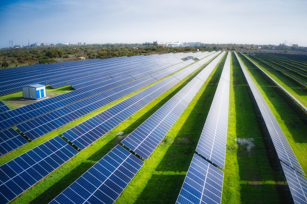 Grande centrale photovoltaïque en France 