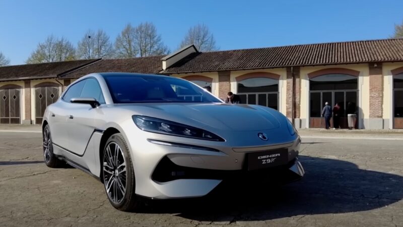 Denza Z9